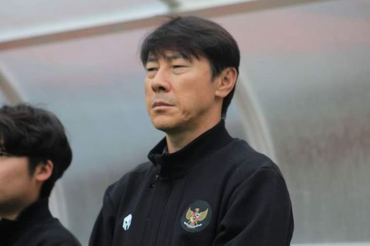 Shin Tae-Yong Nonton Langsung Persija Jakarta VS Bhayangkara FC