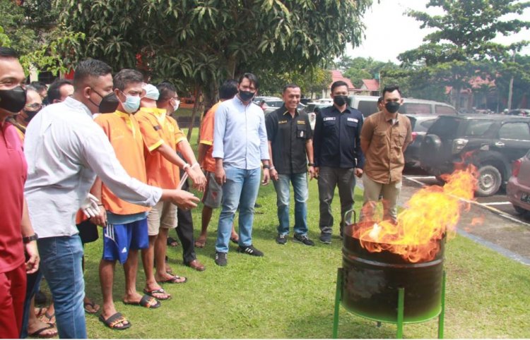 Ditresnarkoba Polda Kepri Musnahkan Barang Bukti Narkotika Jenis Sabu, Kokain dan Ganja