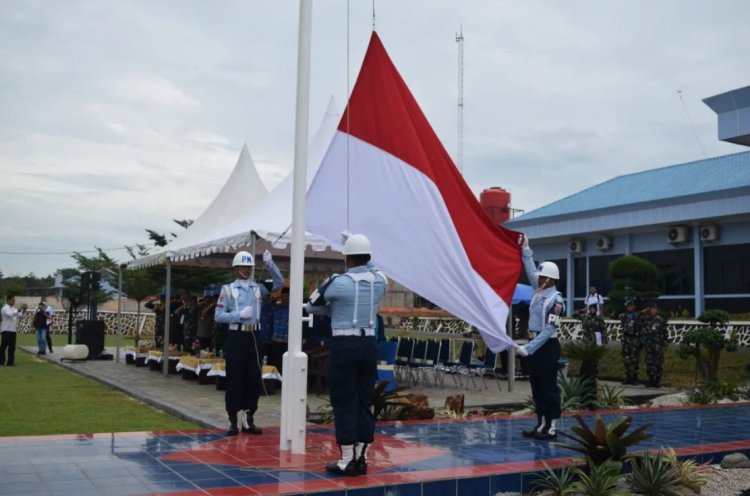 Danlanud Hang Nadim Menjadi Inspektur Upacara Bendera Peringatan 17 Hari Bulan Tingkat Kota Batam Tahun 2022