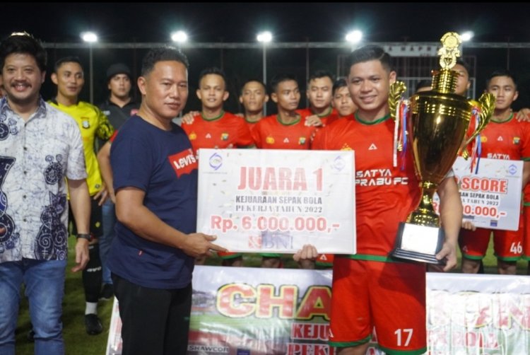 PS Satya Haprabu Polda Kepri Juara Turnamen Sepak Bola Piala Pekerja Tahun 2022