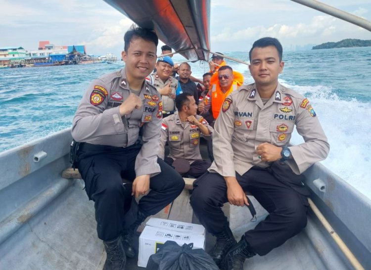 Kapolsek Belakang Padang Pantau Keamanan Pulau-Pulau Kecil Terluar di Batas Negeri