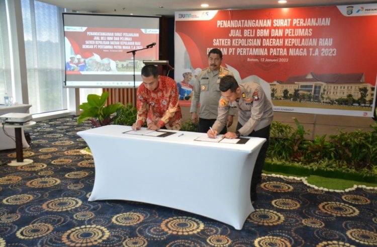 Pertamina dan Polda Kepri Tanda Tangani Kesepakatan BBM dan Pelumas Tahun 2023