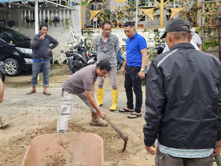 Katua Karang taruna kecamatan bengkong Gotong royong bersama warga kelurahan Tanjung buntung