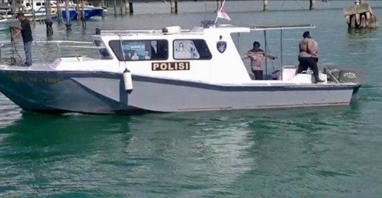 Satpolairud Polres Bintan Lakukan Patroli Laut Dan Pantai Cek Tumpahan Minyak Di Perairan