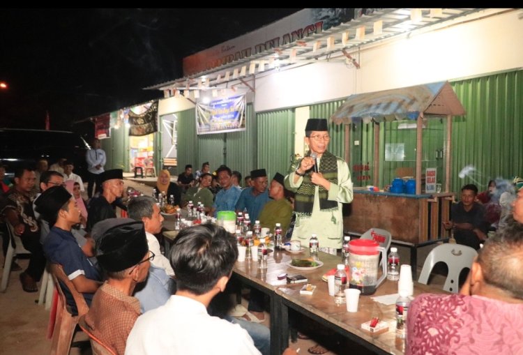 Amsakar Achmad Bersilaturahmi dengan Relawan SABAR dan Anak Yatim Piatu serta Masyarakat Sekupang