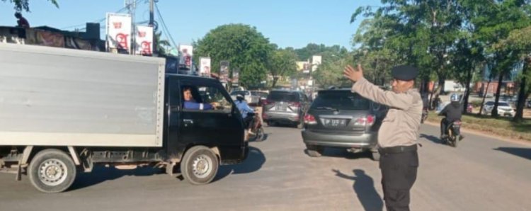 Jalan lancar pasti ada personil Polsek Batu Ampar laksanakan strong poin pagi di titik persimpangan kec.Batu Ampar