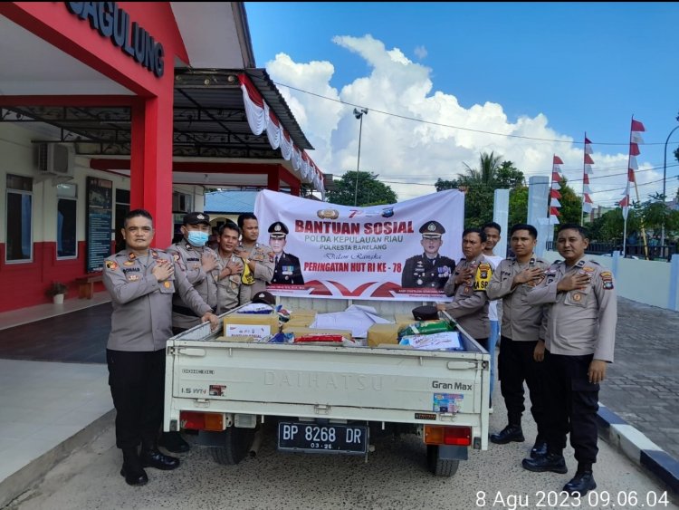 Polsek Sagulung Polresta Barelang Bagikan Bantuan Sosial (BANSOS) dalam Rangka HUT Kemerdekaan RI Ke-78