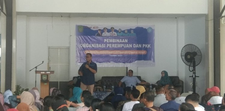 Pembinaan Organisasi Perempuan dan PKK di Mukakuning, Batam: Sosialisasi Pencegahan Leptospirosis