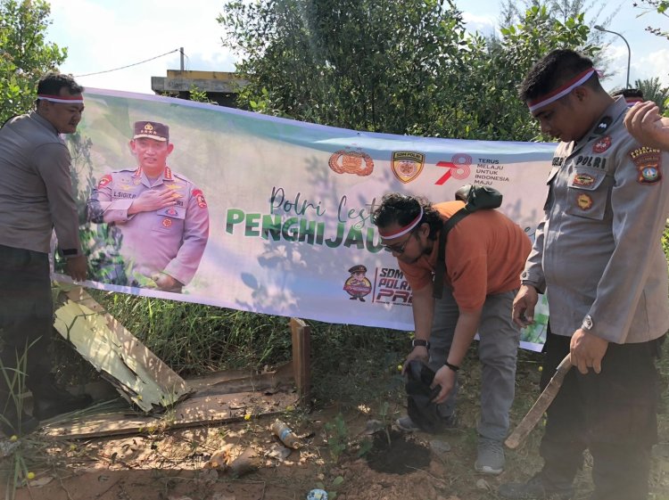 Polsek Bengkong Rayakan HUT RI-78 dengan Penanaman 100 Pohon di Wilayah Bengkong