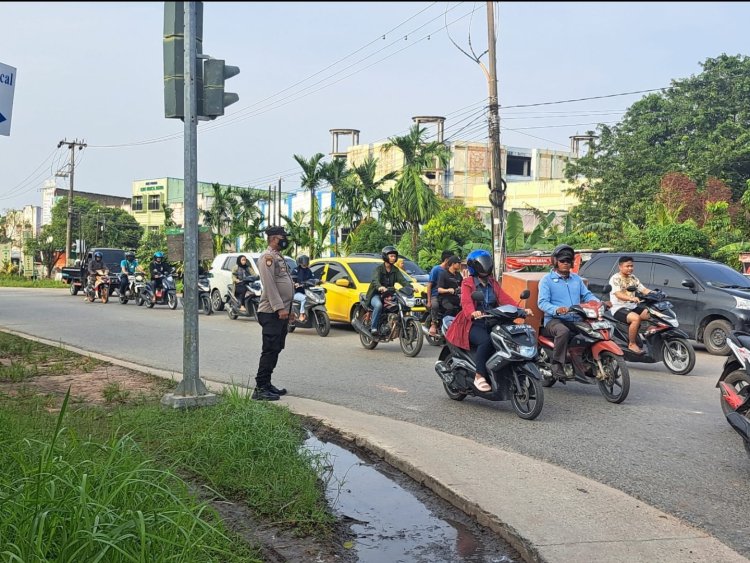 Strong Point Polsek Sagulung Berhasil Mengurai Kemacetan dan Cegah Kejahatan Jalanan