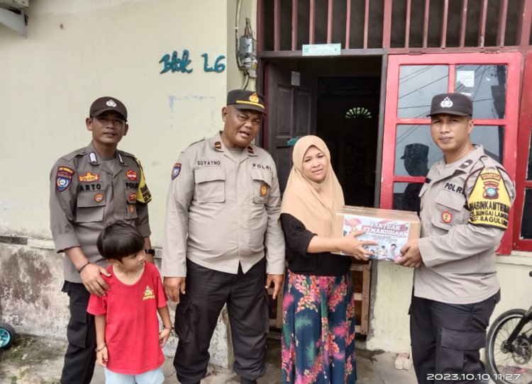 Kegiatan Bakti Sosial Polsek Sagulung untuk Warga Rempang yang Bergeser ke Wilayah Hukum Polsek Sagulung