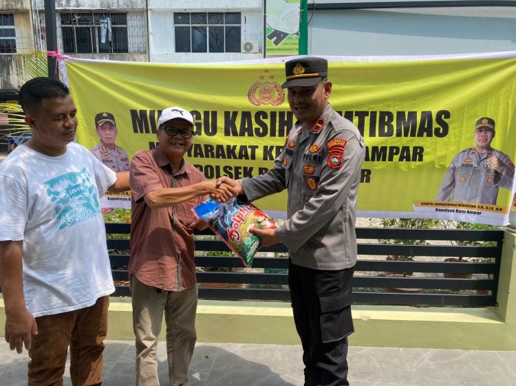 Polsek Batu Ampar Polresta Barelang Melaksanakan Minggu Kasih Kamtibmas Bersama Warga di Blok L Kelurahan Sei Jodoh Kecamatan Batu Ampar - Kota Batam