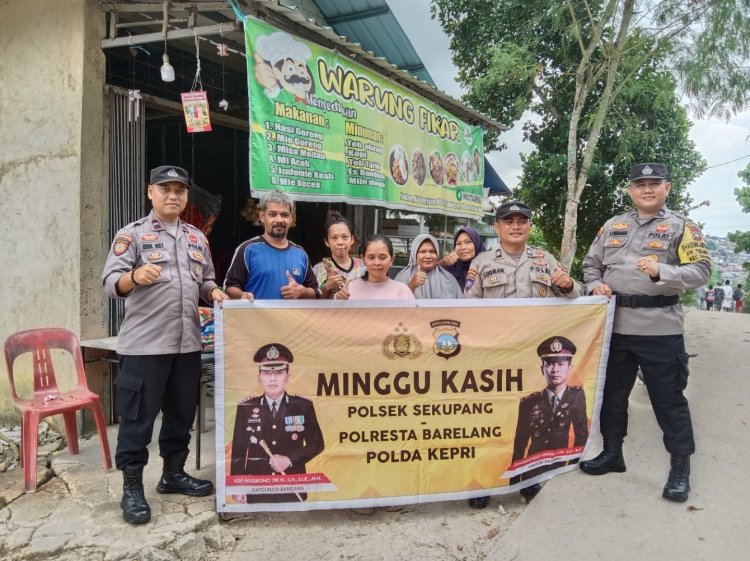 Polsek Sekupang laksanakan Minggu Kasih dan pemberian Sembako kepada warga