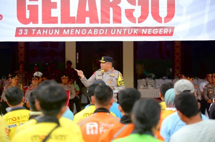 KAPOLDA KEPRI PIMPIN BAKTI SOSIAL AKABRI ANGKATAN 90: MEMPERINGATI 33 TAHUN MENGABDI UNTUK NEGERI