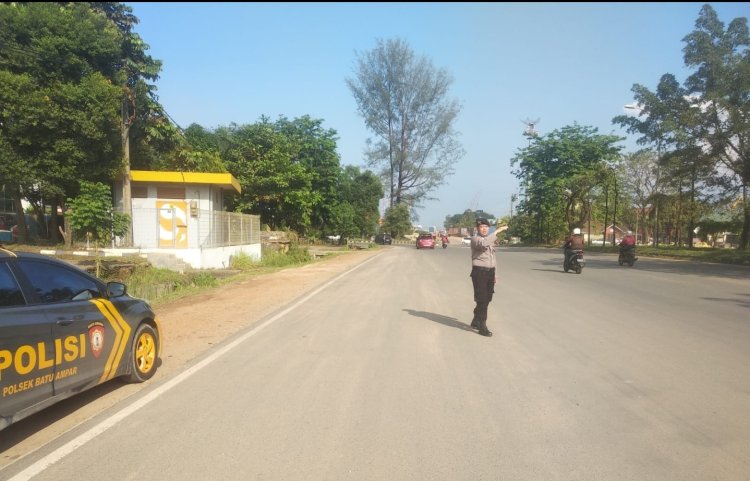 Personil Polsek Batu Ampar Melaksanakan Strong Poin pagi