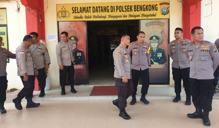 Kapolsek Bengkong bersama Biro Logistik Polda Kepri Lakukan Cek Kendaraan Dinas