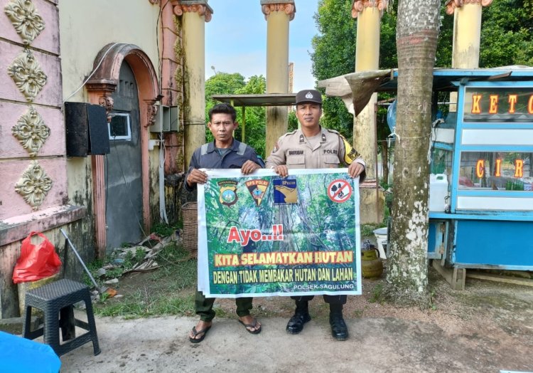 Patroli Pencegahan Karhutla: Bhabinkamtibmas Polsek Sagulung Gencar Himbau Masyarakat