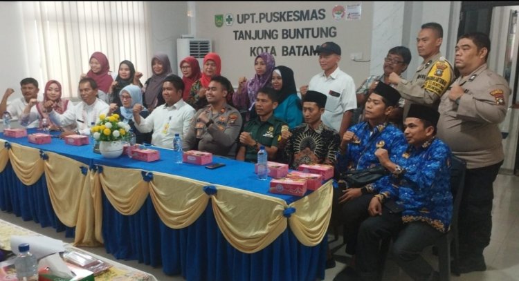 Sukseskan Akreditasi UPT Puskesmas Tanjung Buntung, Wakapolsek Bengkong Hadiri Rapat dengan Tim Survei Lintas Sektoral