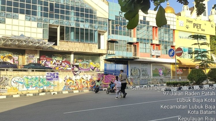 Kegiatan pengaturan Jalan Strong poin pagi di wilayah Polsek Lubuk Baja kota Batam