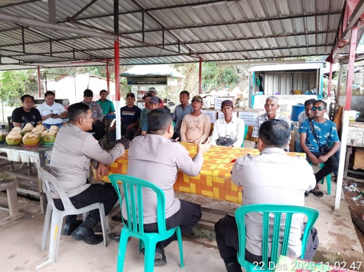 Kegiatan Jumat Curhat Kamtibmas Polsek Sagulung di Bawah Jembatan I Barelang