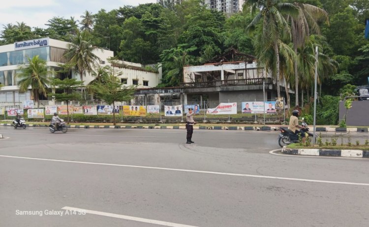 Kegiatan pengaturan Jalan Strong poin pagi di wilayah Polsek Lubuk Baja kota Batam