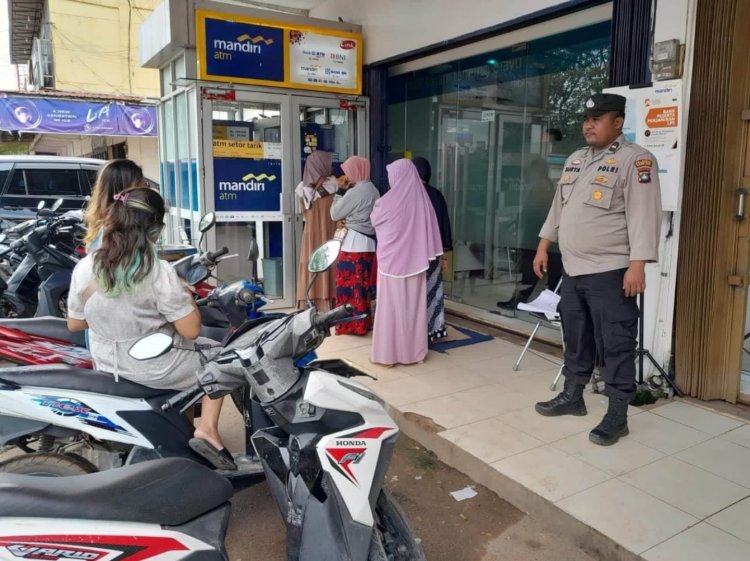 Giat Patroli dialogis dan himbauan Kamtibmas Polsek Sungai Beduk kepada Masyarakat Kec. Sungai Beduk