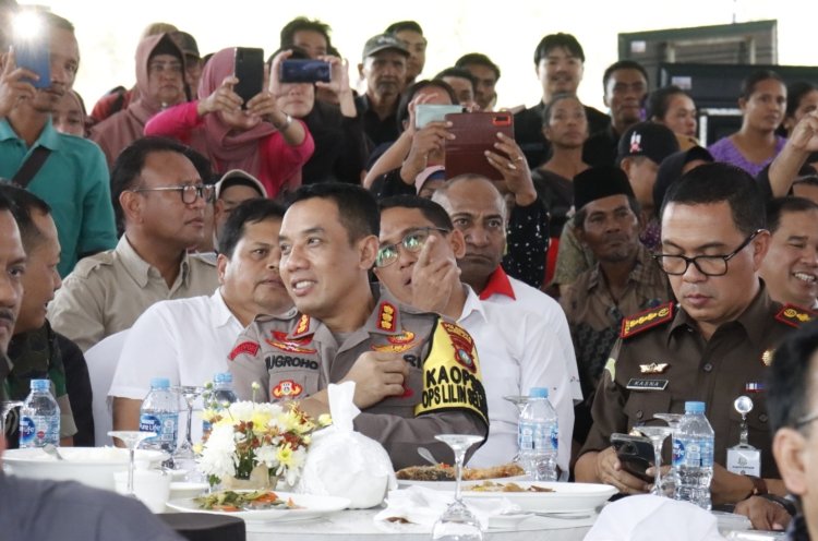 Kapolresta Barelang Hadiri Peletakan Batu Pertama Rumah Contoh di Tanjung Banon Rempang Kel. Sembulang Kec. Galang