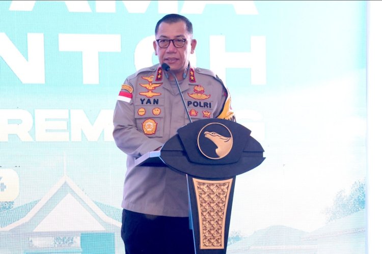 KAPOLDA KEPRI HADIRI PELETAKAN BATU PERTAMA PEMBANGUNAN EMPAT RUMAH CONTOH DI TANJUNG BANON REMPANG TAHUN 2024