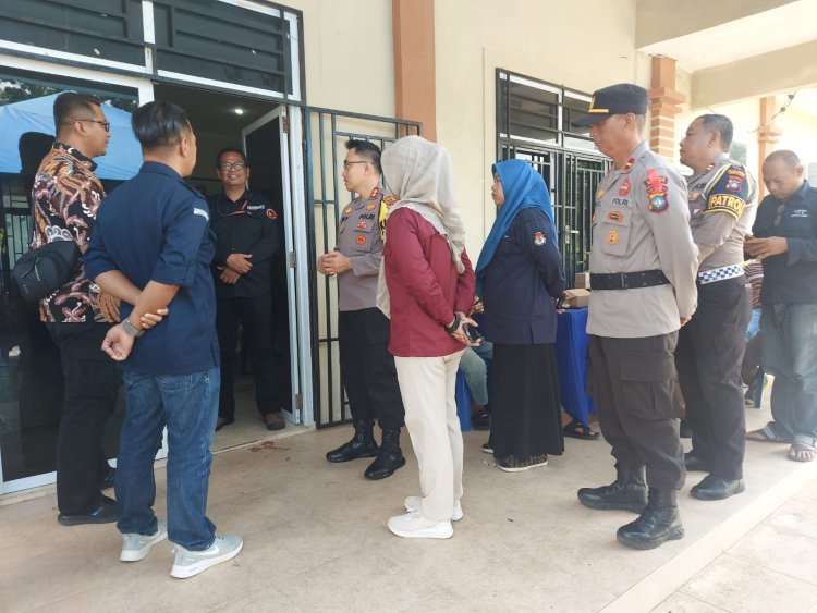 Kapolres Bintan Cek Langsung Kesiapan Personel Pengamanan Saat Pleno hasil Pemungutan Suara Pada Tingkat PPK