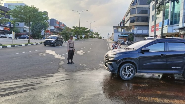 Kegiatan pengaturan Jalan Strong poin pagi   di wilayah Polsek Lubuk Baja kota Batam