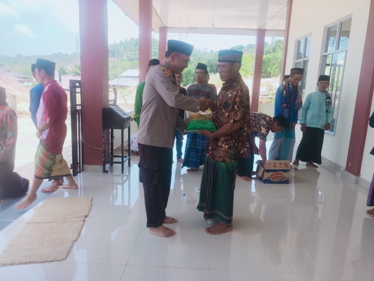 Kegiatan Minggu Kasih dan Bansos Polsek Sungai Beduk Polresta Barelang Membawa Keberkahan bagi Masyarakat Kampung Mangsang