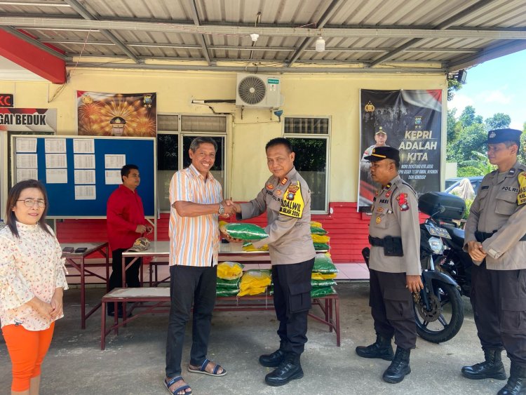 Kapolsek Sungai Beduk Melaksanakan Kegiatan Bansos Kepada Panti Asuhan Yang Ada Di Wilayah Hukum Sungai Beduk