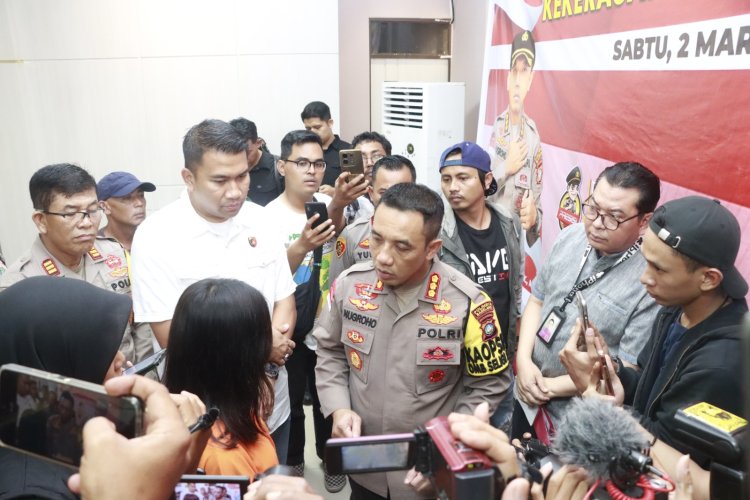 Kapolresta Barelang Gelar Konferensi Pers Ungkap Pelaku Kekerasan ...