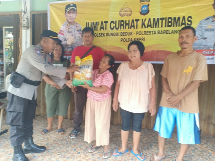 Polsek Sungai Beduk laksanakan Jumat Curhat Kamtibmas dan Bantuan Sosial (Bansos), Tampung Aspirasi Masyarakat