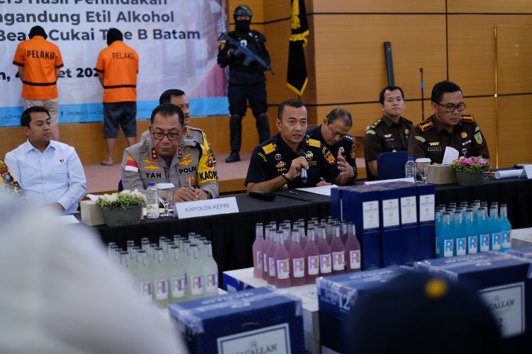 Bea Cukai Batam ungkap Kasus Penyelundupan  Minuman Mengandung Etil Alkohol