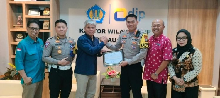 DITLANTAS POLDA KEPRI TERIMA PENGHARGAAN DARI KANWIL DJP PROVINSI KEPRI