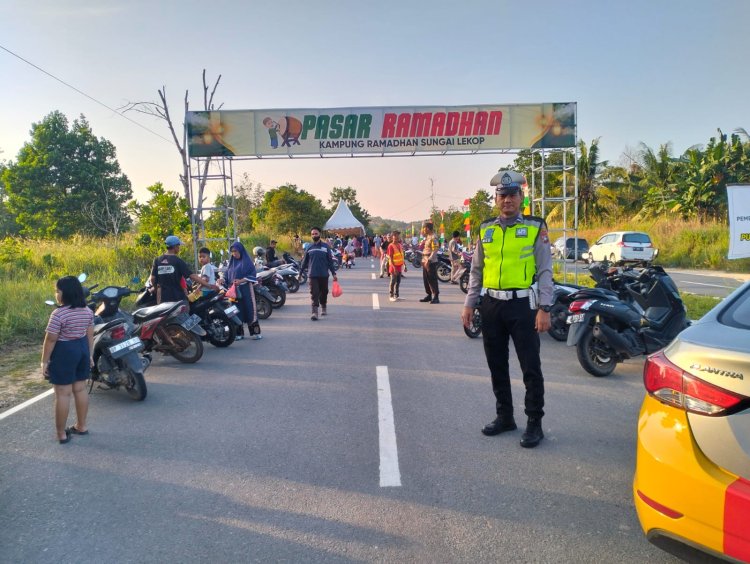 Ciptakan Rasa Aman Saat Ramadhan Sat Lantas Polres Bintan Lakukan Pengamanan Pasar Tumpah