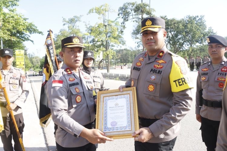 Penghargaan Polsek Terbaik diberikan kepada Polsek Batu Ampar