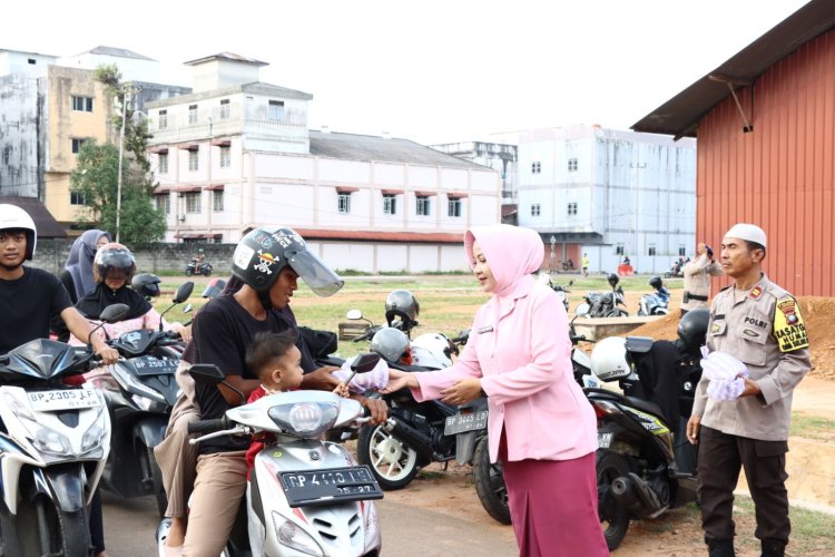 Dapur Ramadhan Polres Lingga Kembali Berbagi Kenikmatan Buka Puasa