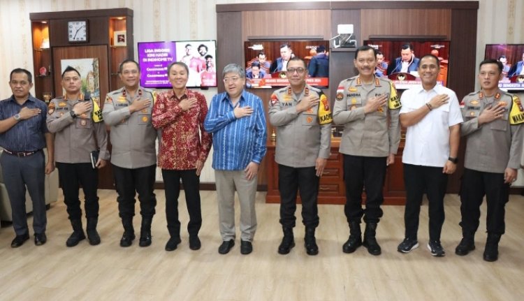 POLDA KEPRI TERIMA PENGHARGAAN DARI DUBES JEPANG ATAS PENANGKAPAN BURONAN DPO KEPOLISIAN KERAJAAN JEPANG