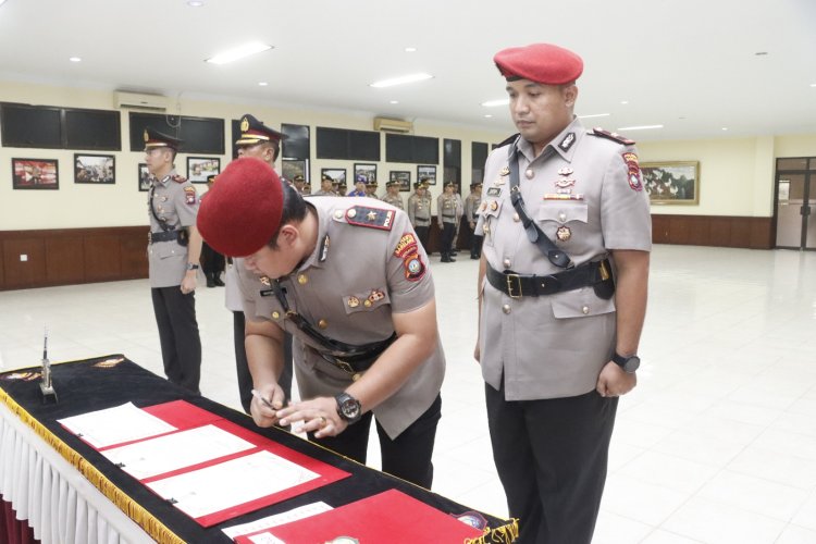 Kapolresta Barelang Memimpin Serangkaian Acara Penghargaan dan Sertijab Polresta: Kenaikan Pangkat ASN, Sertijab Kasat Resnarkoba, dan Pemberian Penghargaan Polsek Terbaik