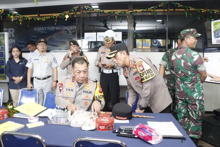 Kapolda Kepri Didampingi Kapolresta Barelang Melaksanakan Peninjauan Atau Pengecekan Arus Mudik H-3 Hari Raya Idul Fitri 1445 H Kota Batam