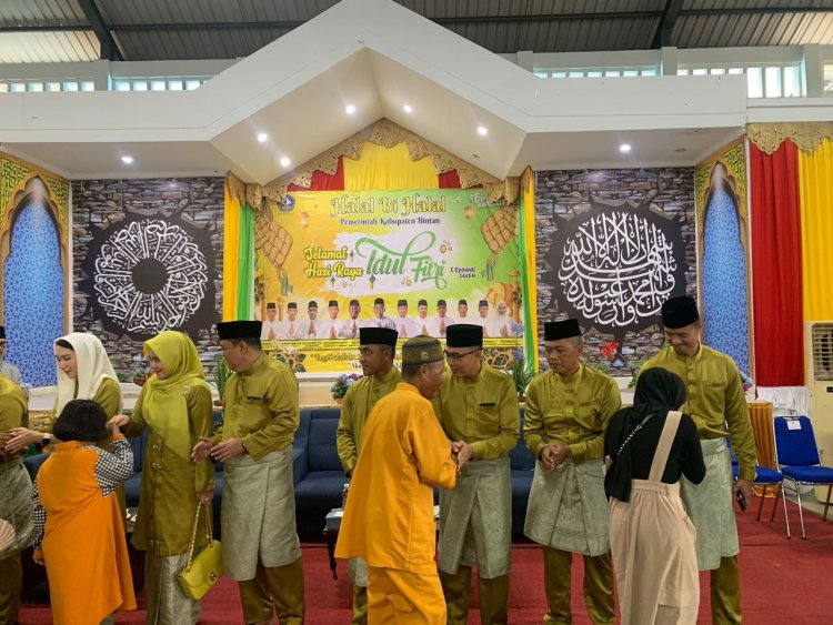 Halal Bi Halal Kapolres Bintan Bersama Dengan Bupati Bintan Beserta FKPD Bersama Masyarakat