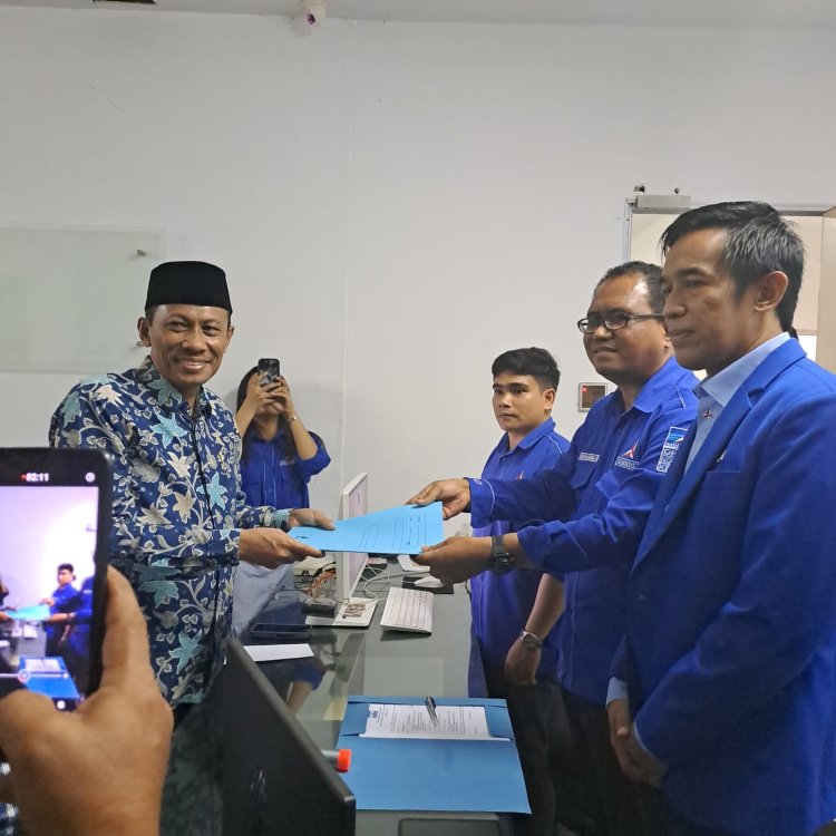 Maju Melalui Jalur Partai Untuk Pilwako Batam 2024, Irwansyah Mendaftar ke Partai Demokrat Kota Batam