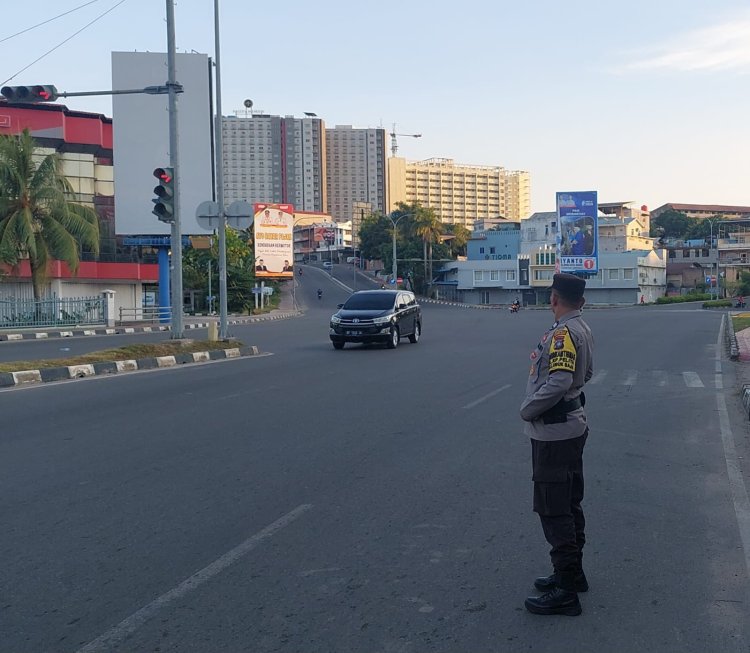 Kegiatan pengaturan Jalan Strong poin pagi   di wilayah Polsek Lubuk Baja kota Batam