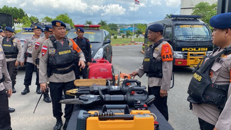 ANTISIPASI CUACA EKSTRIM, UNIT SAR SATBRIMOB POLDA KEPRI LAKSANAKAN SIAGA BENCANA