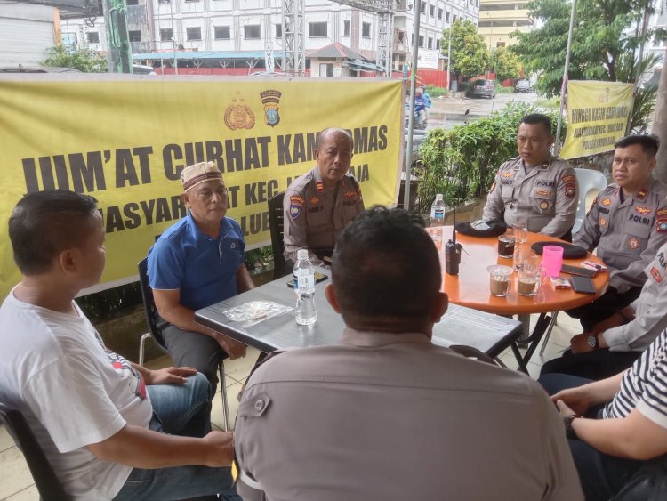 Polsek Lubuk Baja Melaksanakan jumat Curhat di komp sakura ampan Kec. Lubuk Baja Kota Batam