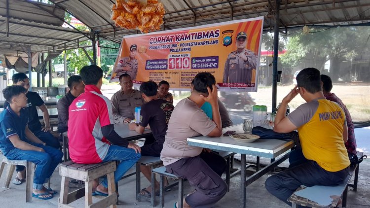 Polsek Sagulung Gelar Kegiatan Jumat Curhat Bersama Warga Pertokoan Mitra Center