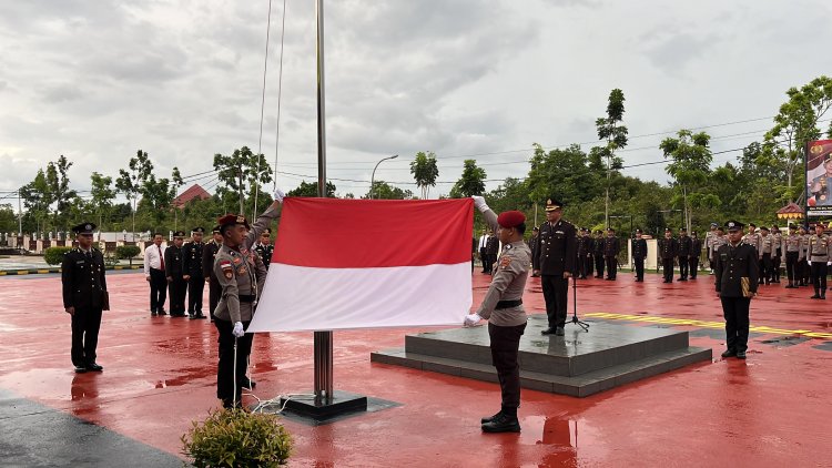 Upacara Hari Lahir Pancasila di Polres Bintan Tetap Hikmat Meski Diguyur Hujan