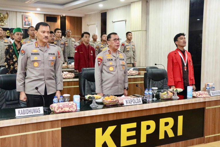 Kapolda Kepri Irjen Pol Yan Fitri Halimansyah Ikuti Dialog Internal Daring: Internalisasi Wawasan Kebangsaan untuk Transformasi Polri Presisi Menuju Indonesia Emas